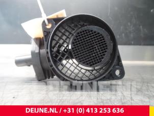 Volkswagen Caddy Luchtmassameter O57724 foto 2
