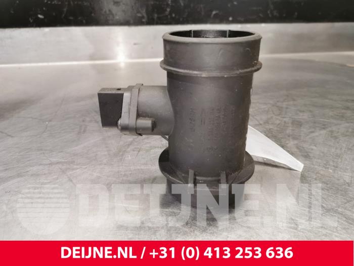 Gebruikte Luchthoeveelheidsmeter Mercedes Vito (638.1/2) 2.2 CDI 110 16V Prijs € 60,50 Inclusief btw aangeboden door van Deijne Onderdelen Uden B.V.