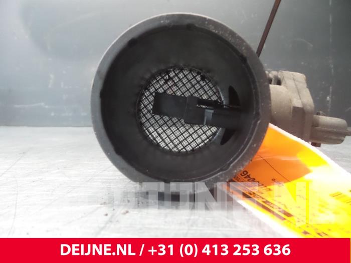 Gebruikte Luchthoeveelheidsmeter Opel Vectra B Caravan (31) 2.0 Di 16V Prijs € 35,00 Margeregeling aangeboden door van Deijne Onderdelen Uden B.V.
