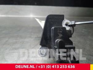 Peugeot Boxer Airflow meter O58089 photo 4