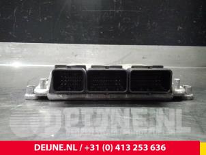 Opel Vivaro Engine management computer O58281 photo 3