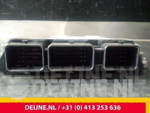 Opel Vivaro Engine management computer O58286 photo 3
