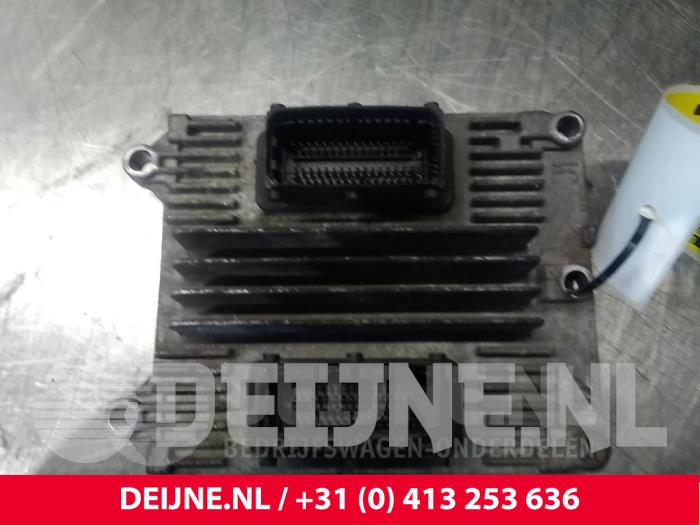 Opel Zafira Engine management computer O58294