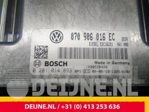 Volkswagen Transporter Engine management computer O58346 photo 2