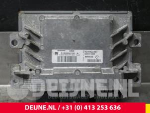 Renault Clio Engine management computer O58566 photo 3