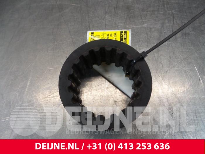 Gebruikte Multiriem Volkswagen Transporter T5 2.5 TDi Prijs € 12,10 Inclusief btw aangeboden door van Deijne Onderdelen Uden B.V.