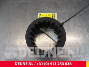 Gebruikte Multiriem Volkswagen Transporter T5 2.5 TDi Prijs € 12,10 Inclusief btw aangeboden door van Deijne Onderdelen Uden B.V.