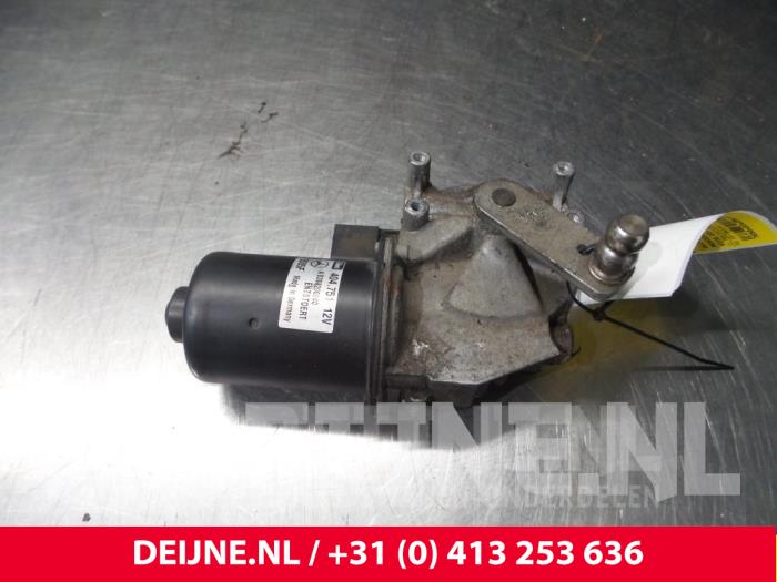 Mercedes Vito Ruitenwissermotor voor O59374