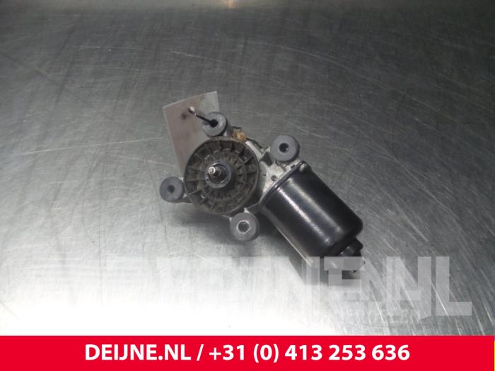 Toyota Hiace Ruitenwissermotor voor O59612