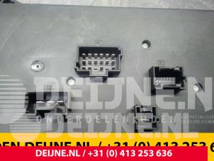 Volkswagen Crafter Fuse box O60256 photo 2