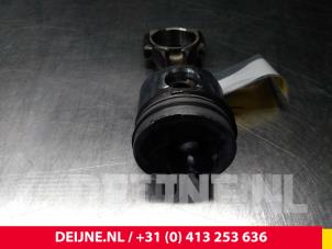 Opel Vivaro Zuiger O61637 foto 3