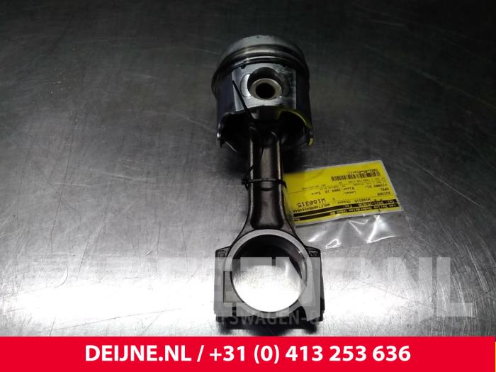 Opel Vivaro Piston O61638