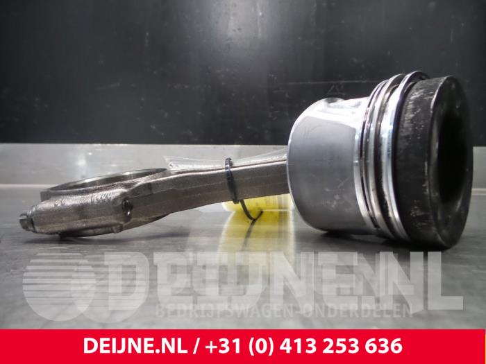Gebruikte Zuiger Volkswagen Crafter 2.0 TDI 16V Prijs € 121,00 Inclusief btw aangeboden door van Deijne Onderdelen Uden B.V.
