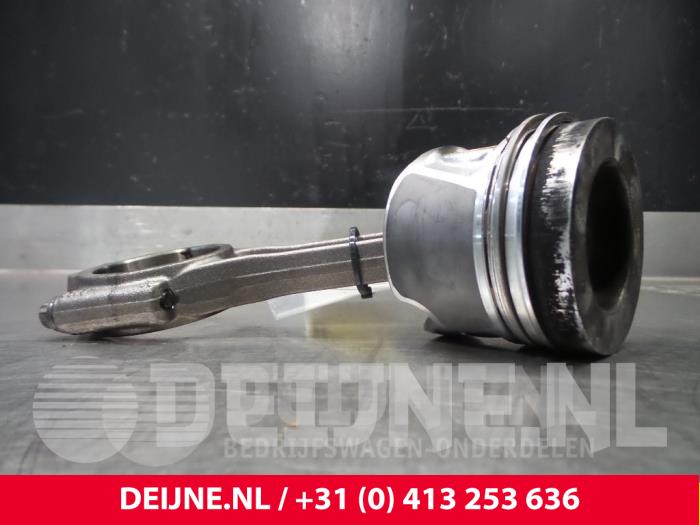 Gebruikte Zuiger Volkswagen Crafter 2.0 TDI 16V Prijs € 181,50 Inclusief btw aangeboden door van Deijne Onderdelen Uden B.V.