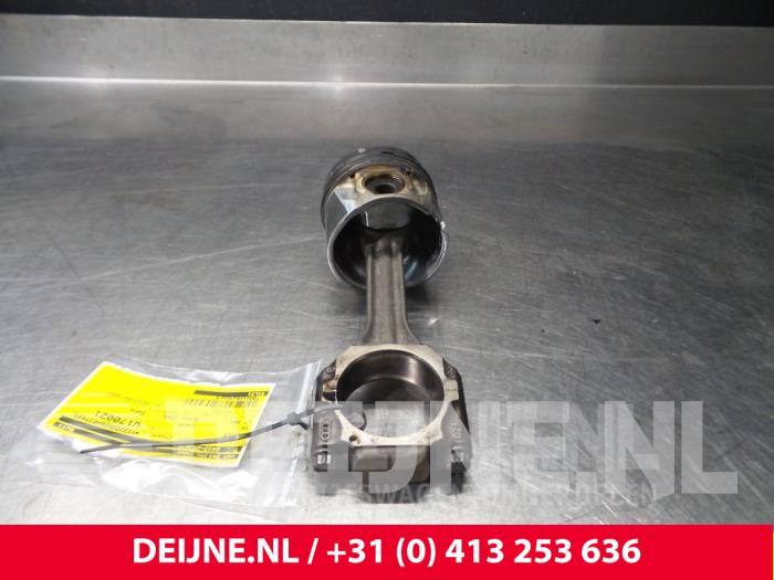 Gebruikte Zuiger Volkswagen LT II 28/31/35 2.5 TDi Prijs € 96,80 Inclusief btw aangeboden door van Deijne Onderdelen Uden B.V.