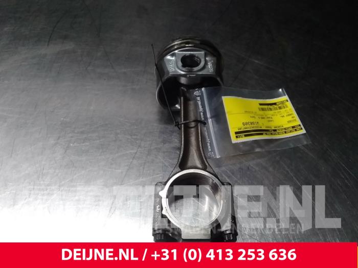 Gebruikte Zuiger Volkswagen Caddy III (2KA,2KH,2CA,2CH) 2.0 SDI Prijs € 60,50 Inclusief btw aangeboden door van Deijne Onderdelen Uden B.V.