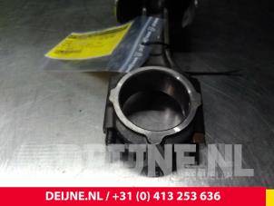 Hyundai H200 Piston O61772 photo 2