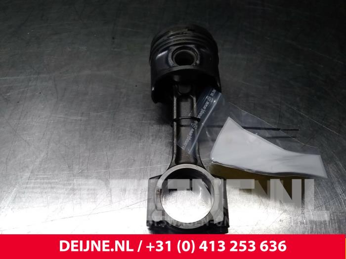 Gebruikte Zuiger Renault Kangoo Express (FW) 1.5 dCi 90 FAP Prijs € 121,00 Inclusief btw aangeboden door van Deijne Onderdelen Uden B.V.