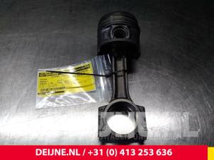 Gebruikte Zuiger Renault Kangoo Express (FW) 1.5 dCi 90 FAP Prijs € 121,00 Inclusief btw aangeboden door van Deijne Onderdelen Uden B.V.