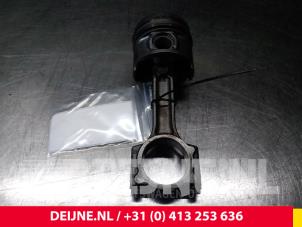 Gebruikte Zuiger Renault Kangoo Express (FW) 1.5 dCi 90 FAP Prijs € 121,00 Inclusief btw aangeboden door van Deijne Onderdelen Uden B.V.