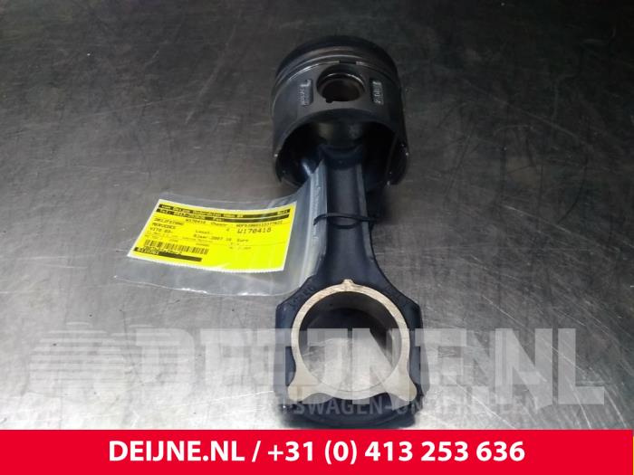 Gebruikte Drijfstang Mercedes Vito (639.6) 2.2 109 CDI 16V Prijs € 60,50 Inclusief btw aangeboden door van Deijne Onderdelen Uden B.V.