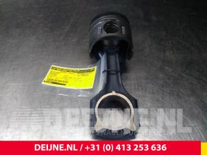 Gebruikte Drijfstang Mercedes Vito (639.6) 2.2 109 CDI 16V Prijs € 60,50 Inclusief btw aangeboden door van Deijne Onderdelen Uden B.V.