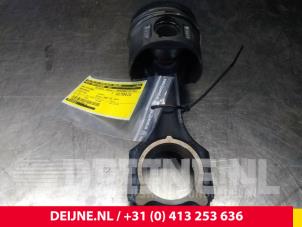 Gebruikte Drijfstang Mercedes Vito (639.6) 2.2 109 CDI 16V Prijs € 60,50 Inclusief btw aangeboden door van Deijne Onderdelen Uden B.V.