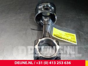 Gebruikte Drijfstang Mitsubishi Canter 3.0 Di-D 16V Prijs € 151,25 Inclusief btw aangeboden door van Deijne Onderdelen Uden B.V.