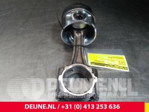 Gebruikte Drijfstang Mitsubishi Canter 3.0 Di-D 16V Prijs € 151,25 Inclusief btw aangeboden door van Deijne Onderdelen Uden B.V.