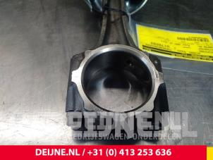 Mitsubishi Canter Pleuelstange O62131 foto 2