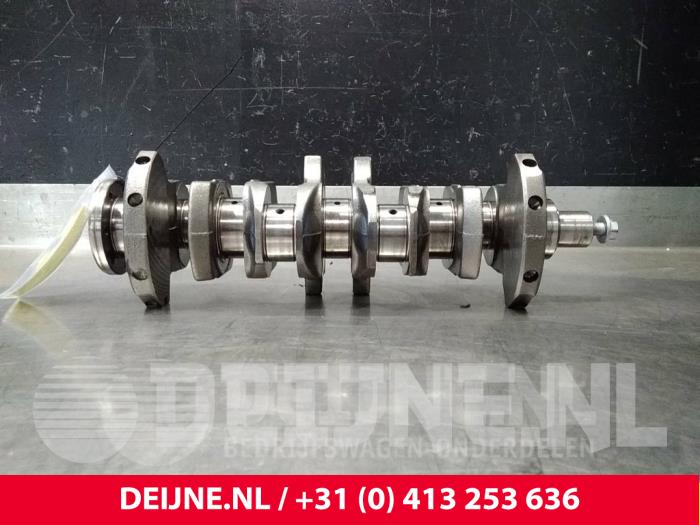 Gebruikte Krukas Opel Vivaro 1.9 DI Prijs € 121,00 Inclusief btw aangeboden door van Deijne Onderdelen Uden B.V.