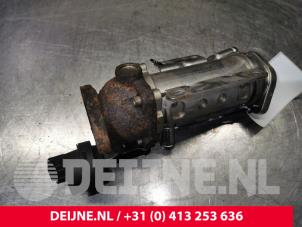 Opel Vivaro EGR koeler O62267 foto 4