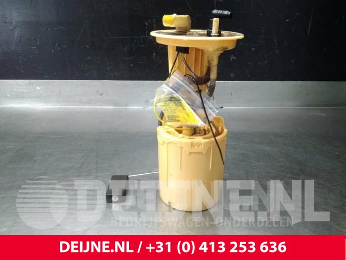 Gebruikte Tank element Pomp Volkswagen Crafter 2.5 TDI 30/32/35/46/50 Prijs € 90,75 Inclusief btw aangeboden door van Deijne Onderdelen Uden B.V.