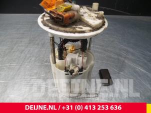 Gebruikte Tank element Pomp Fiat Grande Punto (199) 1.4 16V Prijs € 15,00 Margeregeling aangeboden door van Deijne Onderdelen Uden B.V.
