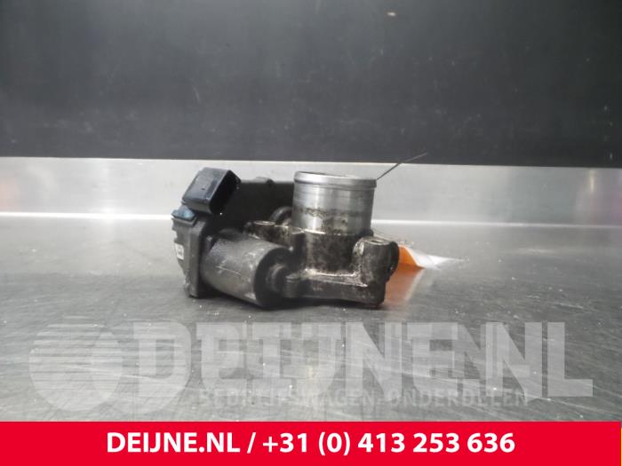 Gebruikte Gasklephuis Opel Movano (4A1; 4A2; 4B2; 4B3; 4C2; 4C3) 2.5 CDTI 16V DPF Prijs € 30,25 Inclusief btw aangeboden door van Deijne Onderdelen Uden B.V.