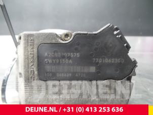 Opel Movano Gasklephuis O64195 foto 3