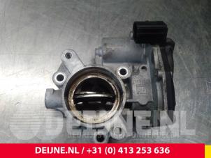 Opel Corsa Gasklephuis O64201 foto 2