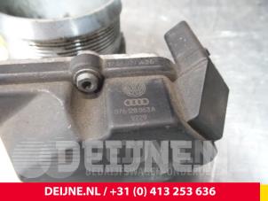 Volkswagen Crafter Drosselklappengehäuse O64250 foto 3