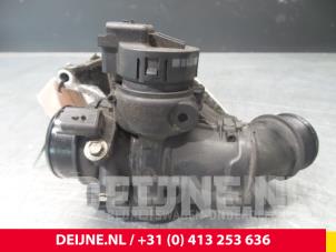 Citroen Berlingo Drosselklappengehäuse O64415 foto 2