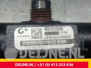 Peugeot Expert Fuel injector nozzle O64681 photo 2