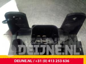 Mercedes Sprinter Vorglührelais O64752 foto 3