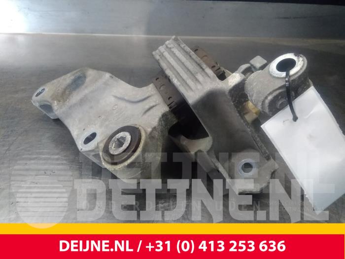 Mercedes Vito Motorsteun O66335