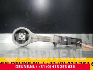 Volkswagen Polo Engine mount O66353 photo 3