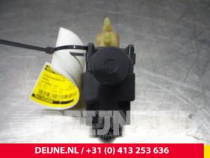 Opel Vivaro Turbodruckregler O66654 foto 2
