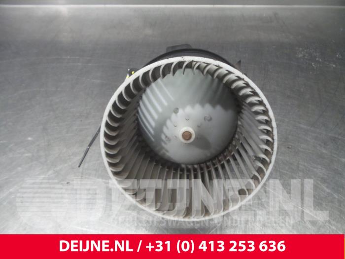 Ford KA Heizung Belüftungsmotor O67198