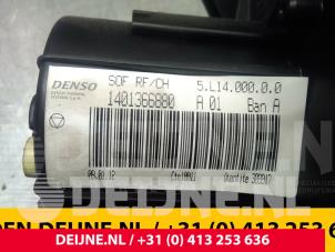 Peugeot Expert Heating and ventilation fan motor O67401 photo 3