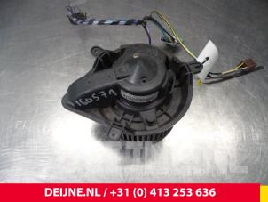 Renault Master Kachel Ventilatiemotor O67426 foto 2