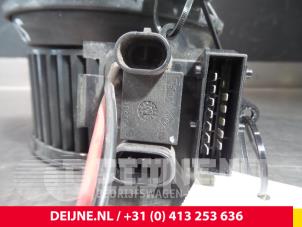Opel Vivaro Heater resistor O67522 photo 2