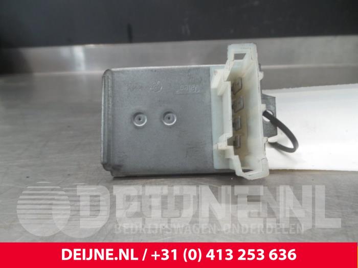 Volkswagen Transporter Kachel Weerstand O67551