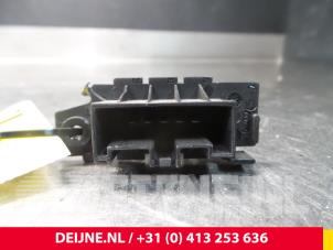 Fiat Ducato Heizung Widerstand O67582 foto 2